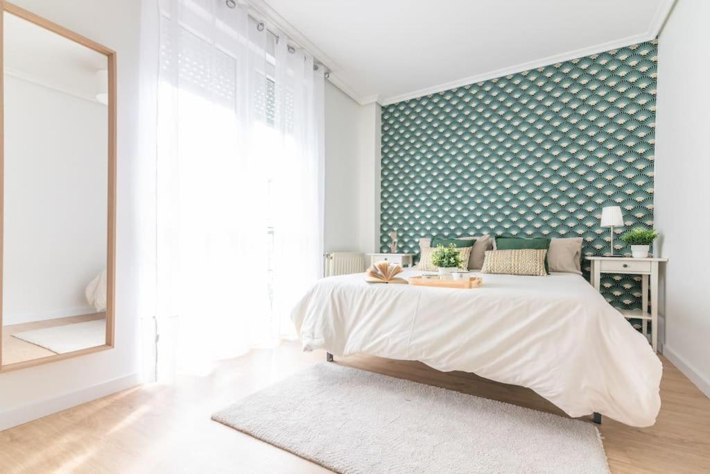 Centrico Y Comodo Apartamento Con Parking Privado Santander Bagian luar foto