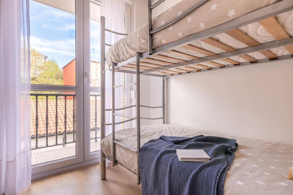 Centrico Y Comodo Apartamento Con Parking Privado Santander Bagian luar foto