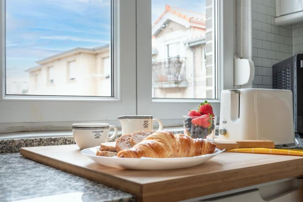 Centrico Y Comodo Apartamento Con Parking Privado Santander Bagian luar foto